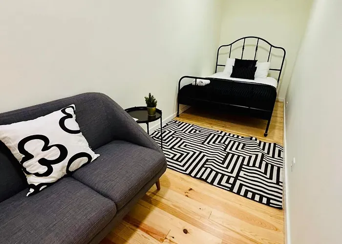 Апартаменти Lapa 25 Family And Friends Comfortable *